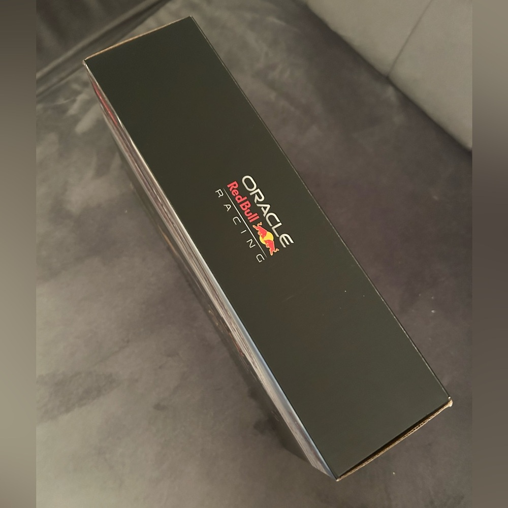 Redbull Rastar Oracle Car ! ! ! - Picture 5 of 11